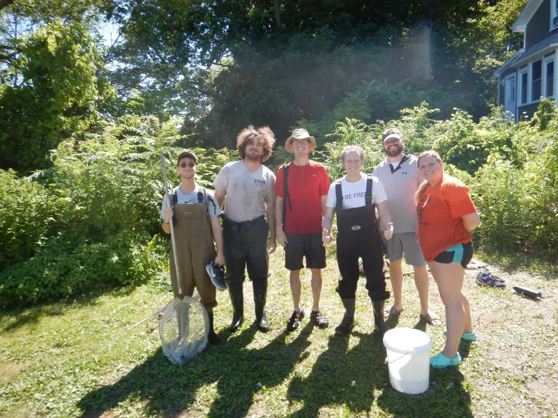 EEOB 5930 class in front of path to Terwilligers Pond
