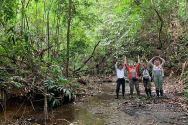 Students from Tropical Behavioral Ecology and Evolution in Panama. From left to right: Julian Roberts, Stephanie Murray, Victoria Sadowski, and Marissa Moran.