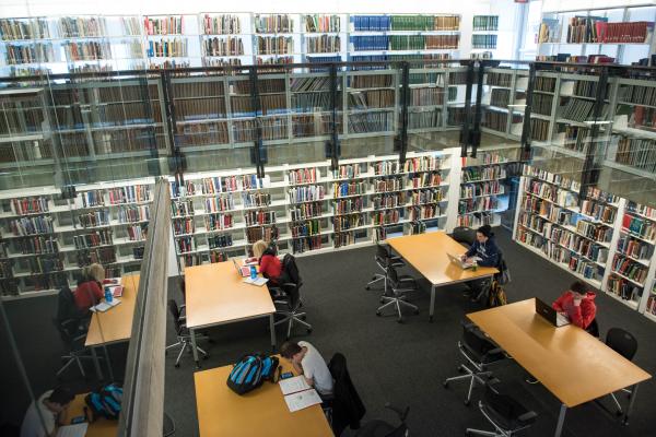 students studying Thompson library