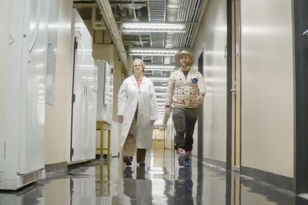 Reynolds and Coyote Peterson in Aronoff Labs